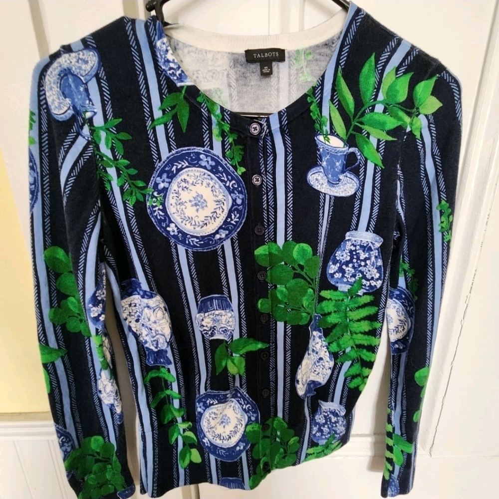 Talbots Women's Cardigan Sweater in Pottery Floral Print.  Crewneck.  Size XS